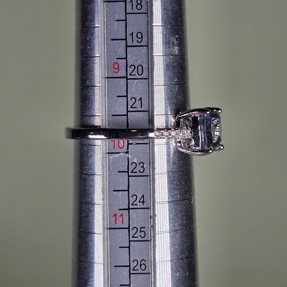 Bowtie-Shaped Ring With Synthetic Mystic Topaz Size 9.75 (NWOT) - Picture 6 of 6